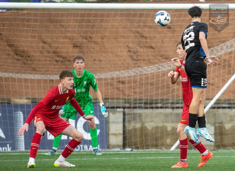 Uncrossable rush demo in Spain Uncrossable rush demo in Spain